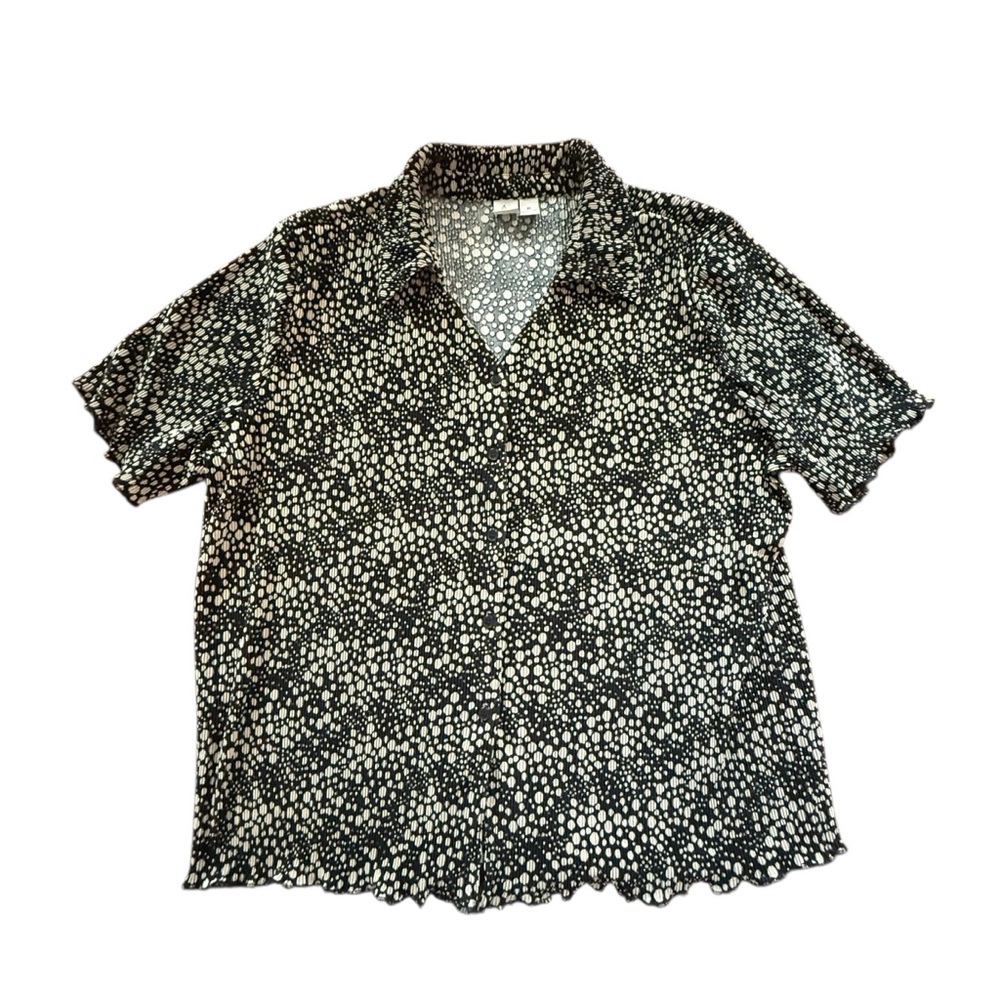 Joie Black and white polka‎ dot short sleeve button down lettuce hem XL